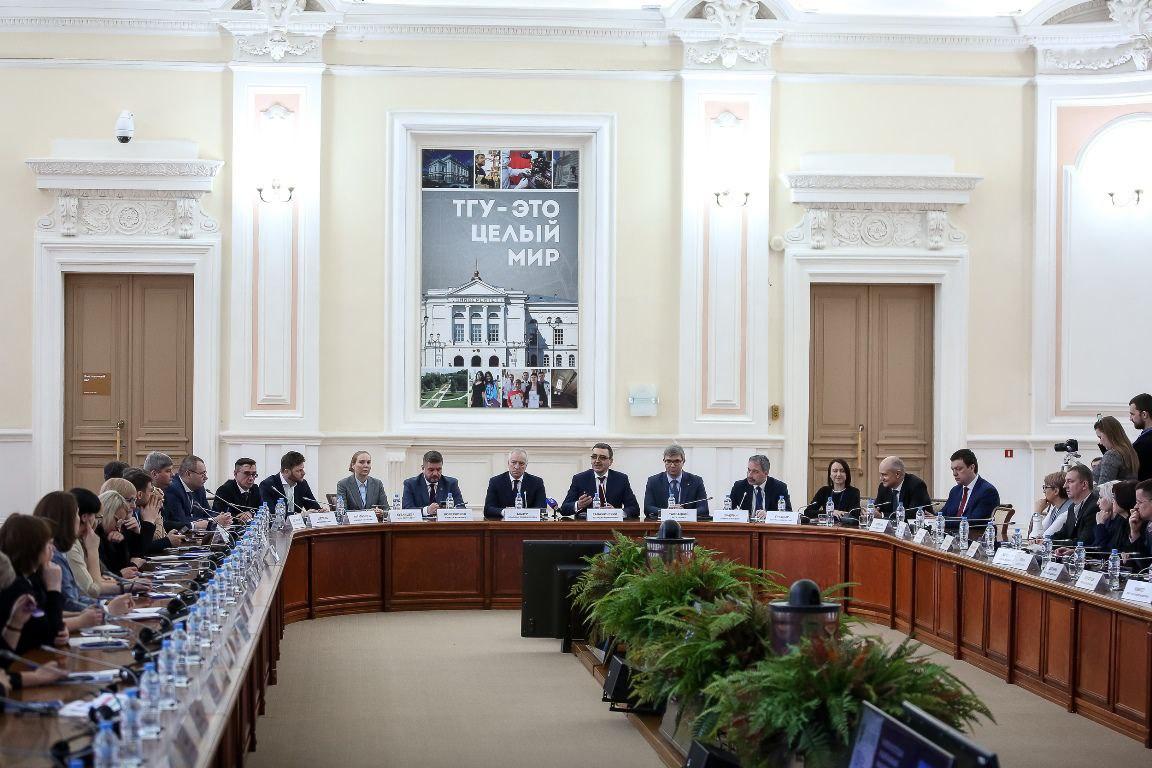 Вице-президент Cosmos Hotel Group А. Кувайцева выступила на стратегической сессии в Томске
